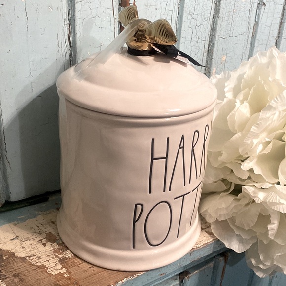 Brand new Rae dunn Harry Potter golden snitch cookie jar canister - Picture 4 of 4